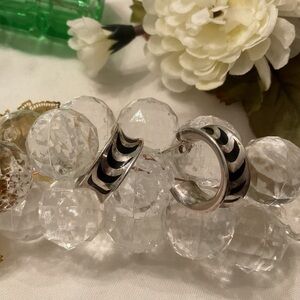 VINTAGE 925 STERLING SILVER CONCAVE INLAYED ONYX POST EARRINGS